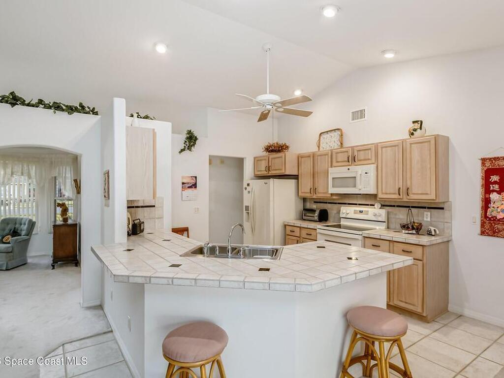 2446 Oakcrest Lane, Melbourne, FL 32904