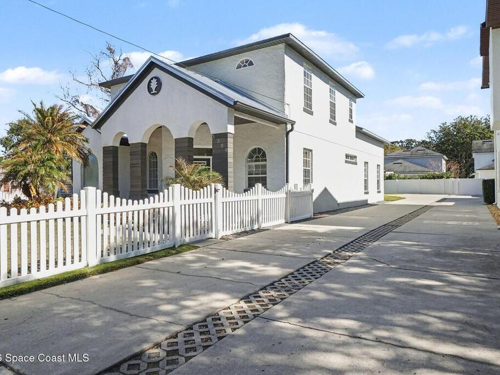 3309 Helen Avenue, Orlando, FL 32804