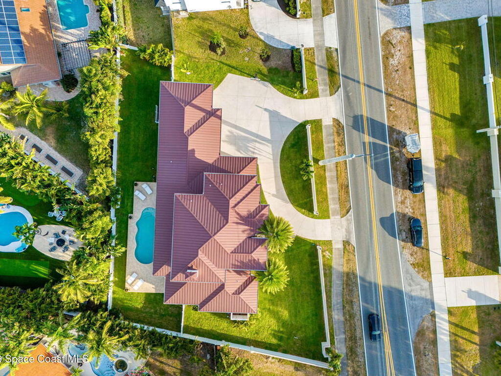 2355 N Riverside Drive, Indialantic, FL 32903