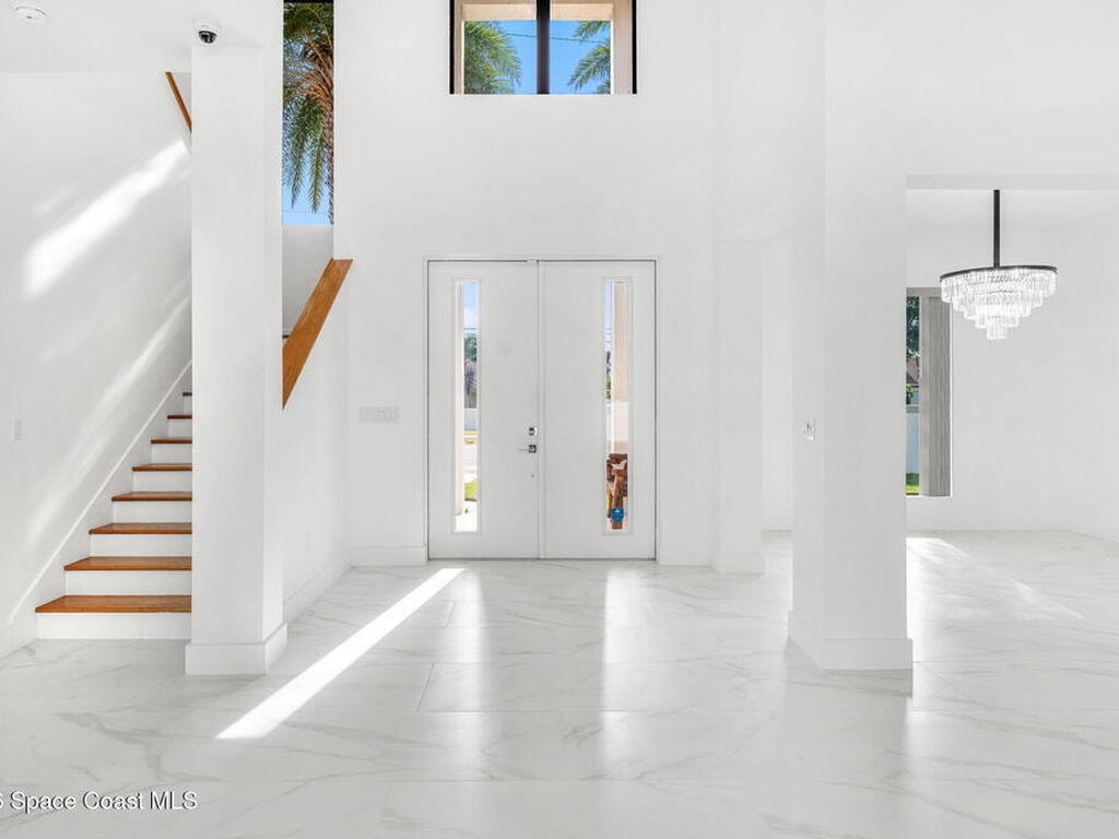 2355 N Riverside Drive, Indialantic, FL 32903