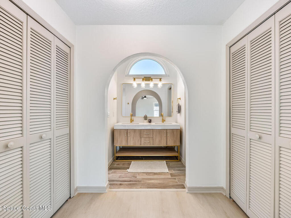 100 Seahorse Circle, Palm Bay, FL 32909