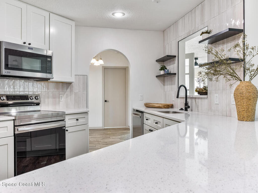 100 Seahorse Circle, Palm Bay, FL 32909