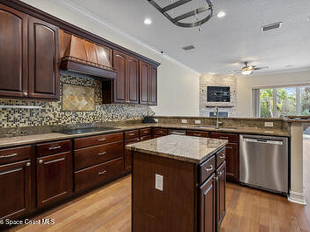 2205 Arnold Lane, Malabar, FL 32950