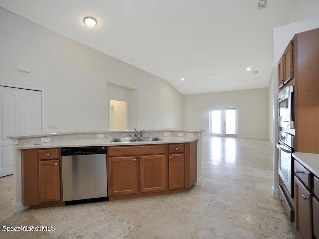 117 Lancha Circle, Satellite Beach, FL 32937