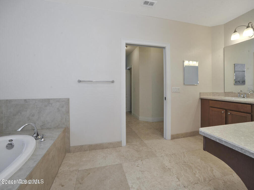 117 Lancha Circle, Satellite Beach, FL 32937