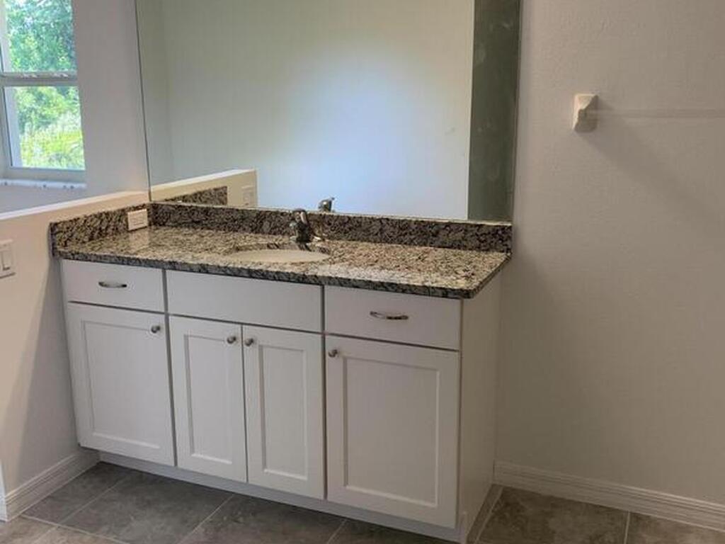 162 SE Mabry Street, Sebastian, FL 32958