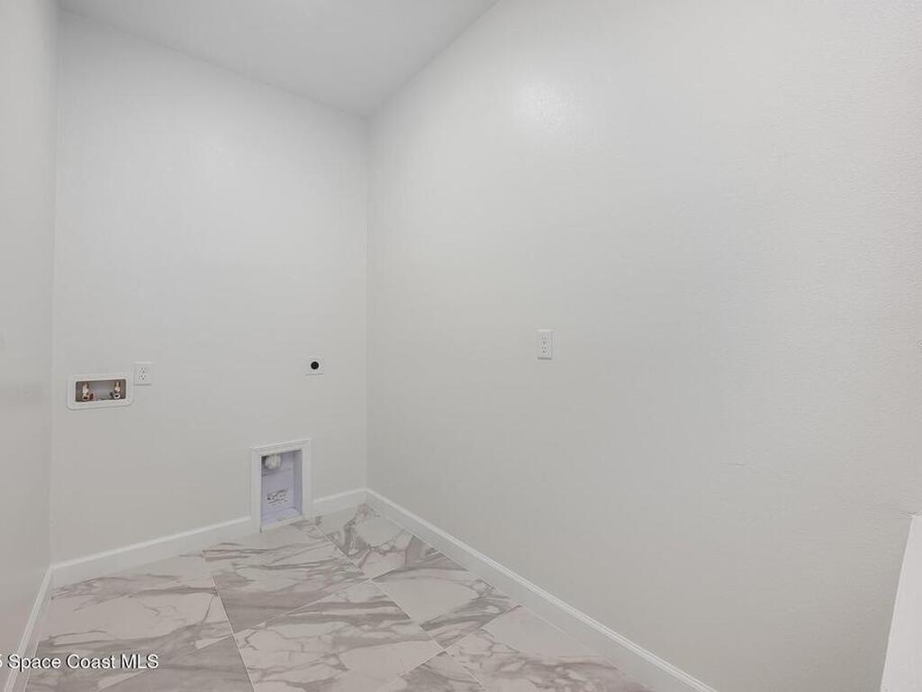 1720 S Deleon Avenue, Titusville, FL 32780