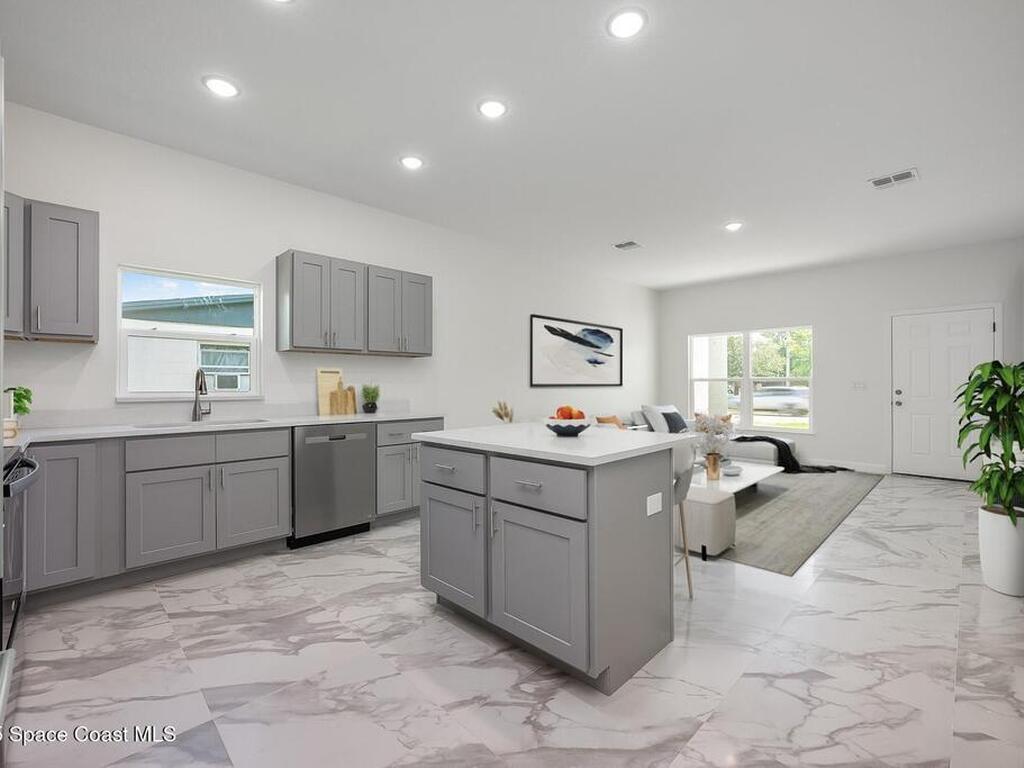 1720 S Deleon Avenue, Titusville, FL 32780