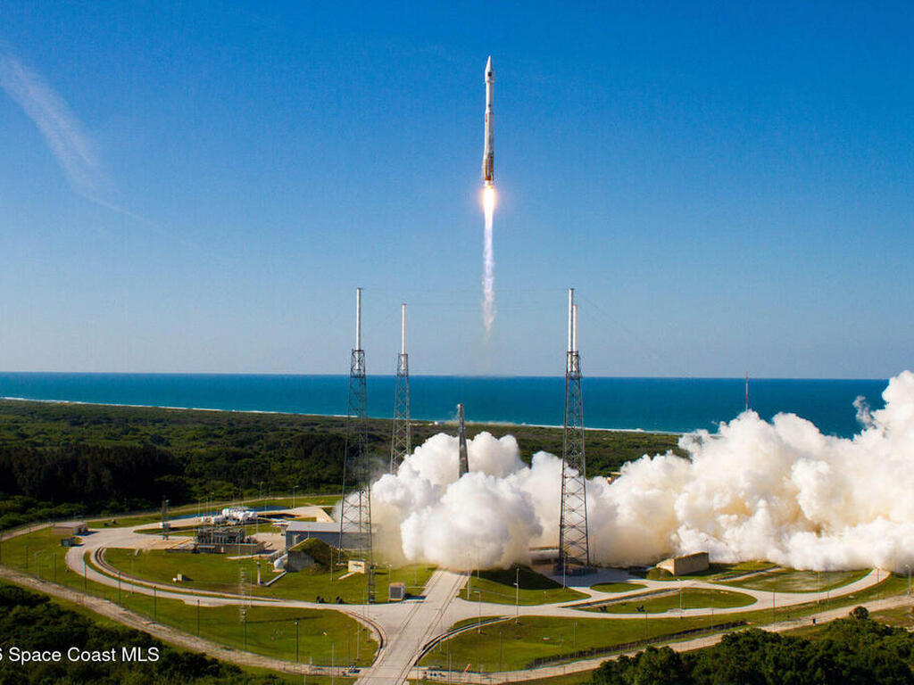 2449 Willowbrook Road, Merritt Island, FL 32952