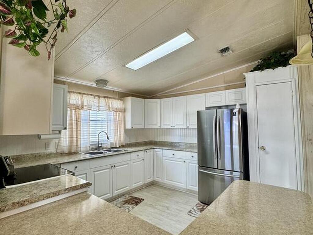 4426 Twin Lakes Drive, Melbourne, FL 32934