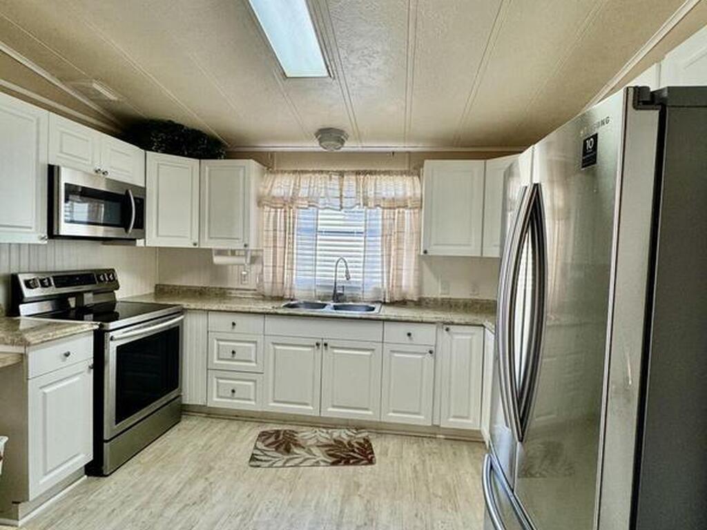 4426 Twin Lakes Drive, Melbourne, FL 32934