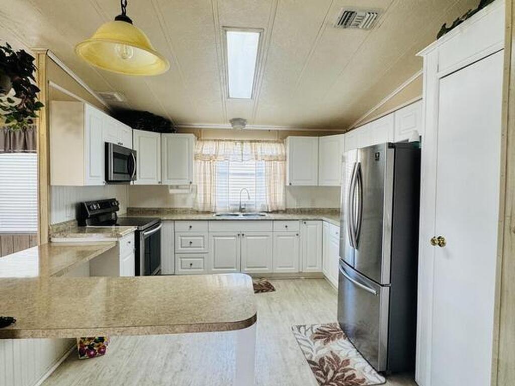 4426 Twin Lakes Drive, Melbourne, FL 32934