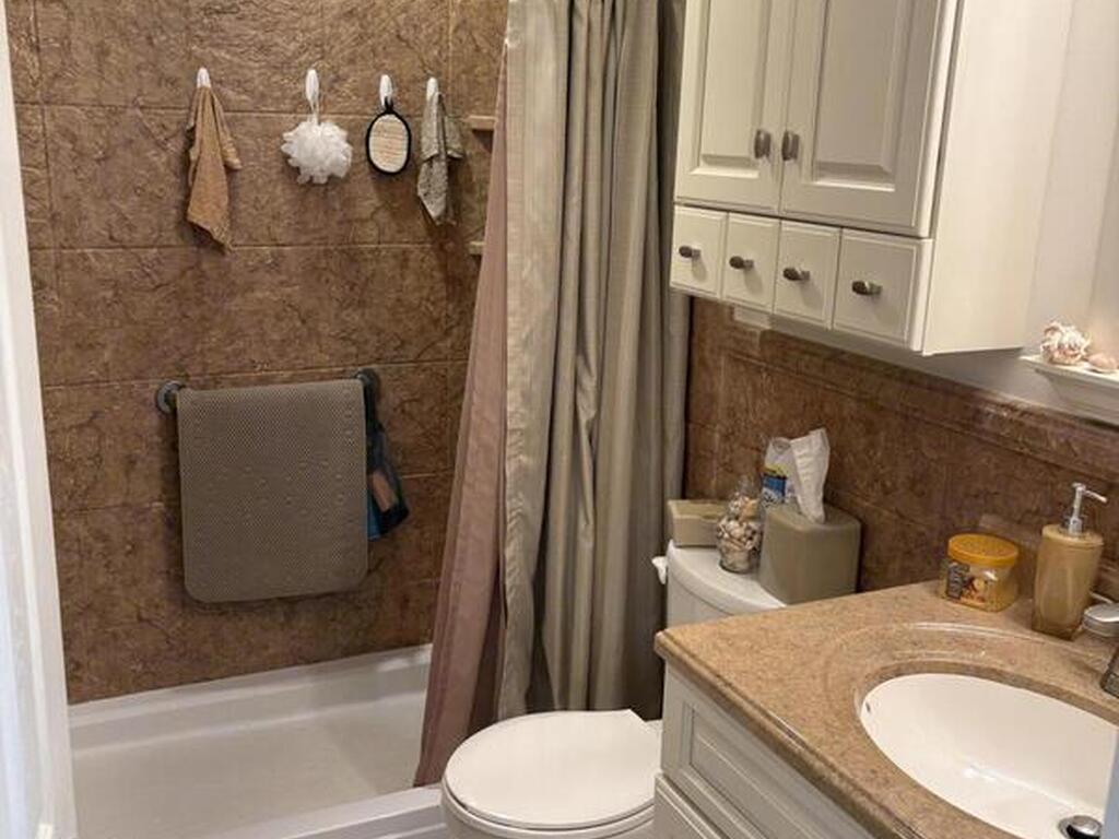 7801 Ridgewood Avenue, Cape Canaveral, FL 32920