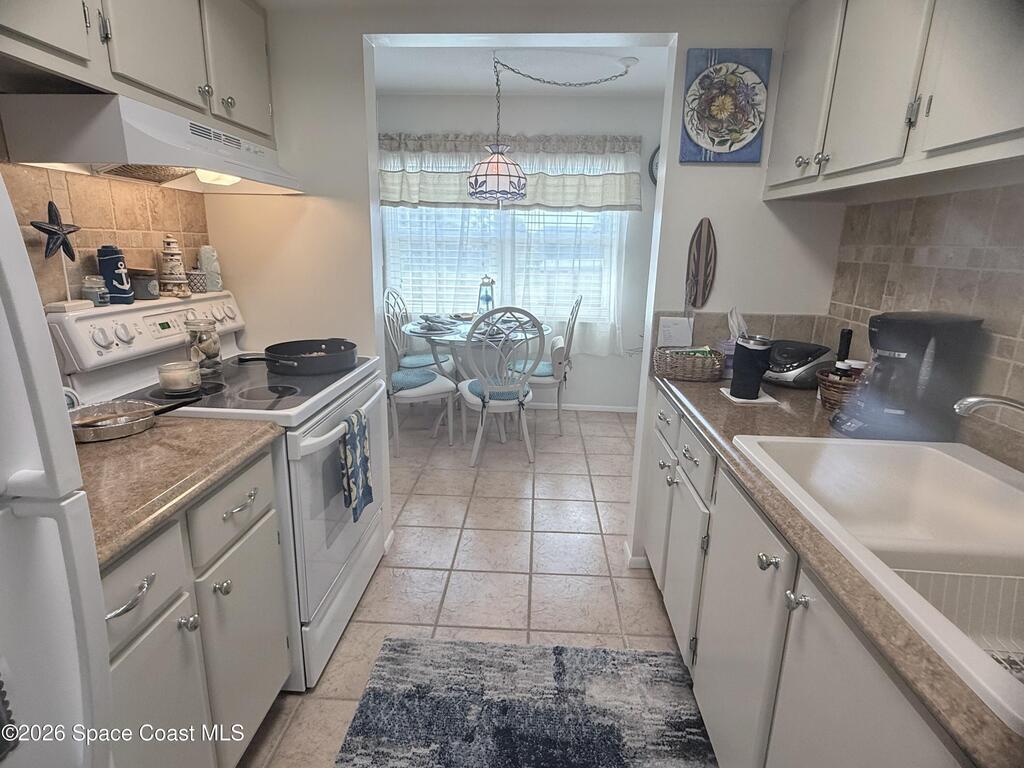 7801 Ridgewood Avenue, Cape Canaveral, FL 32920