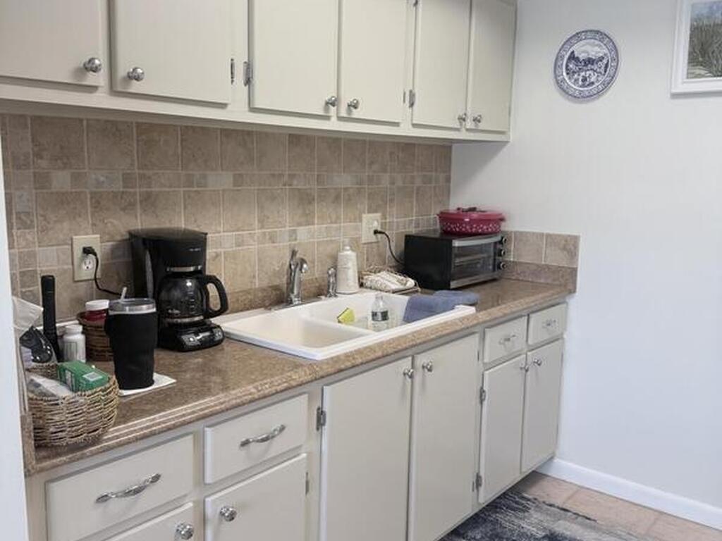 7801 Ridgewood Avenue, Cape Canaveral, FL 32920