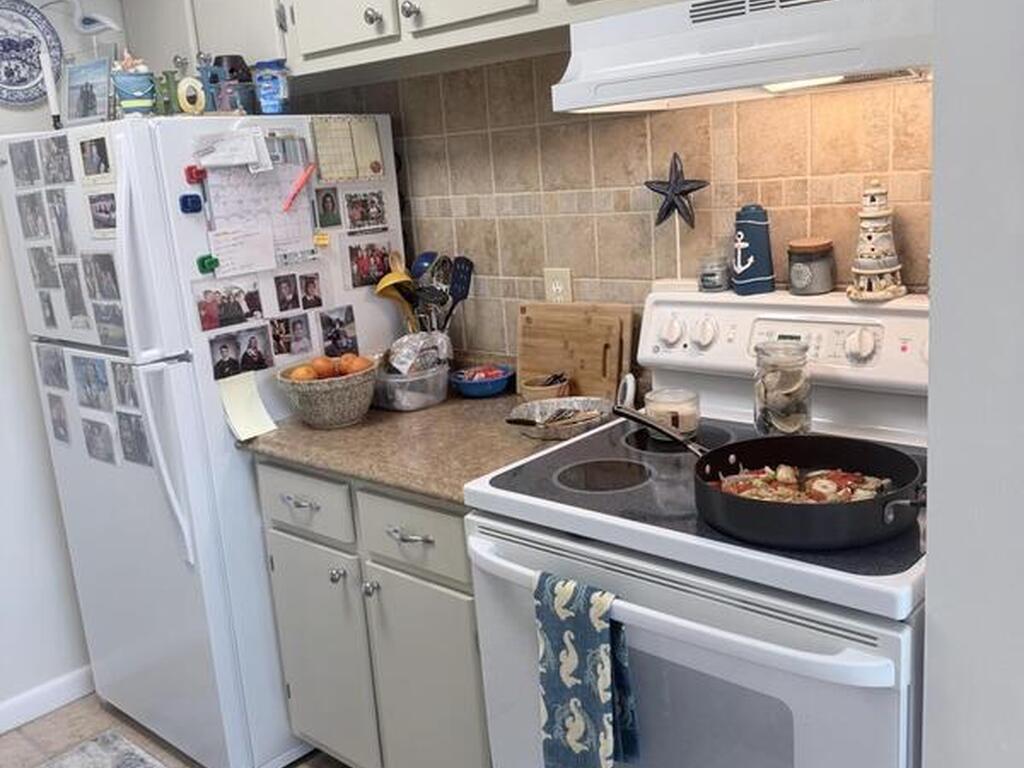 7801 Ridgewood Avenue, Cape Canaveral, FL 32920