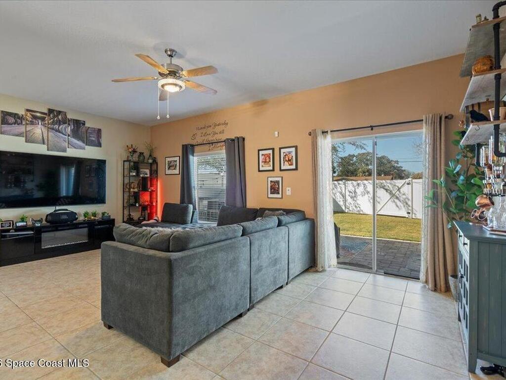 2565 Revolution Street, Melbourne, FL 32935