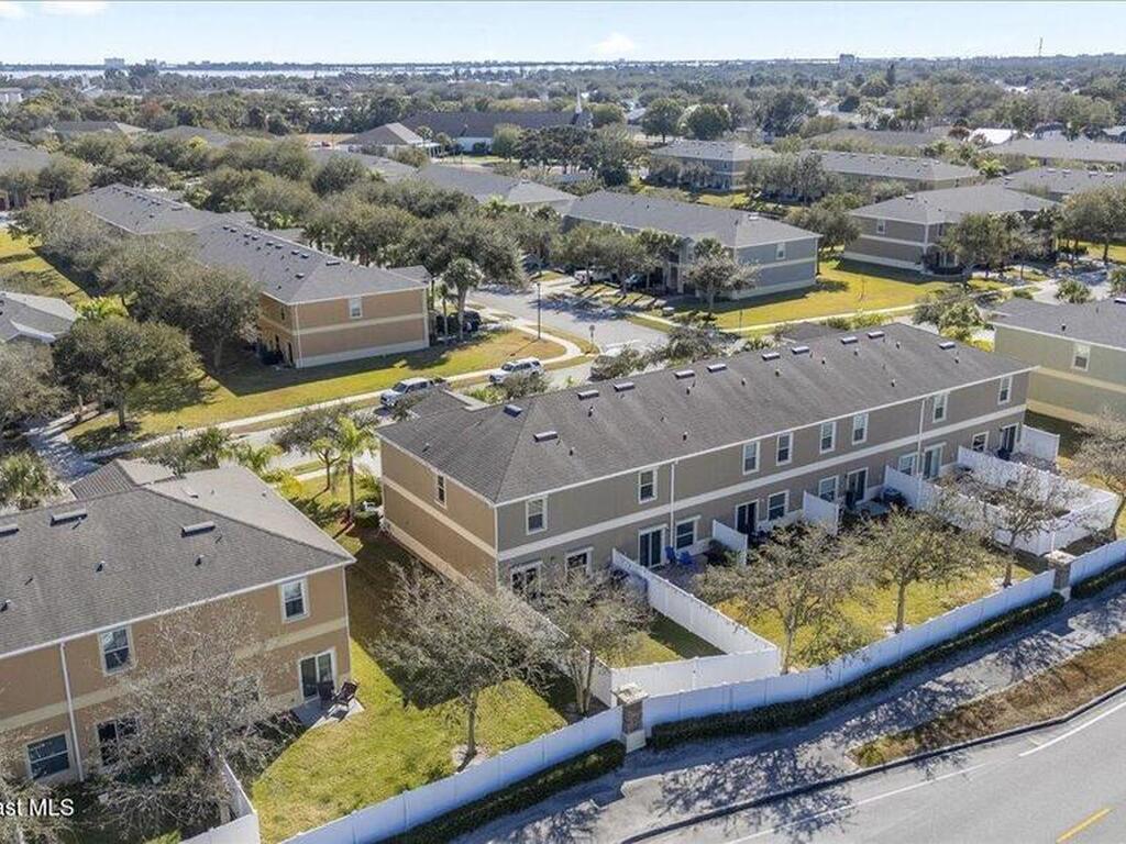 2565 Revolution Street, Melbourne, FL 32935