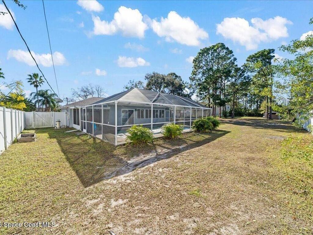 551 Brickell Street, Palm Bay, FL 32909