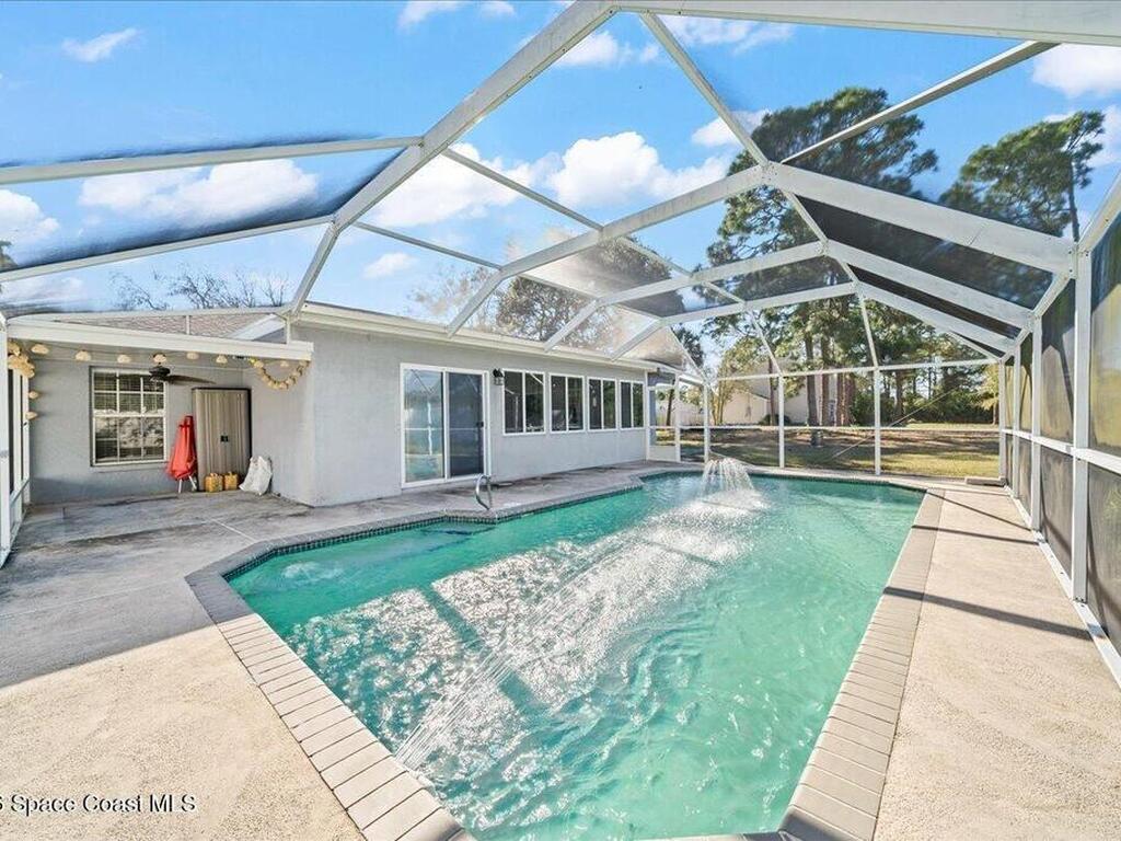 551 Brickell Street, Palm Bay, FL 32909