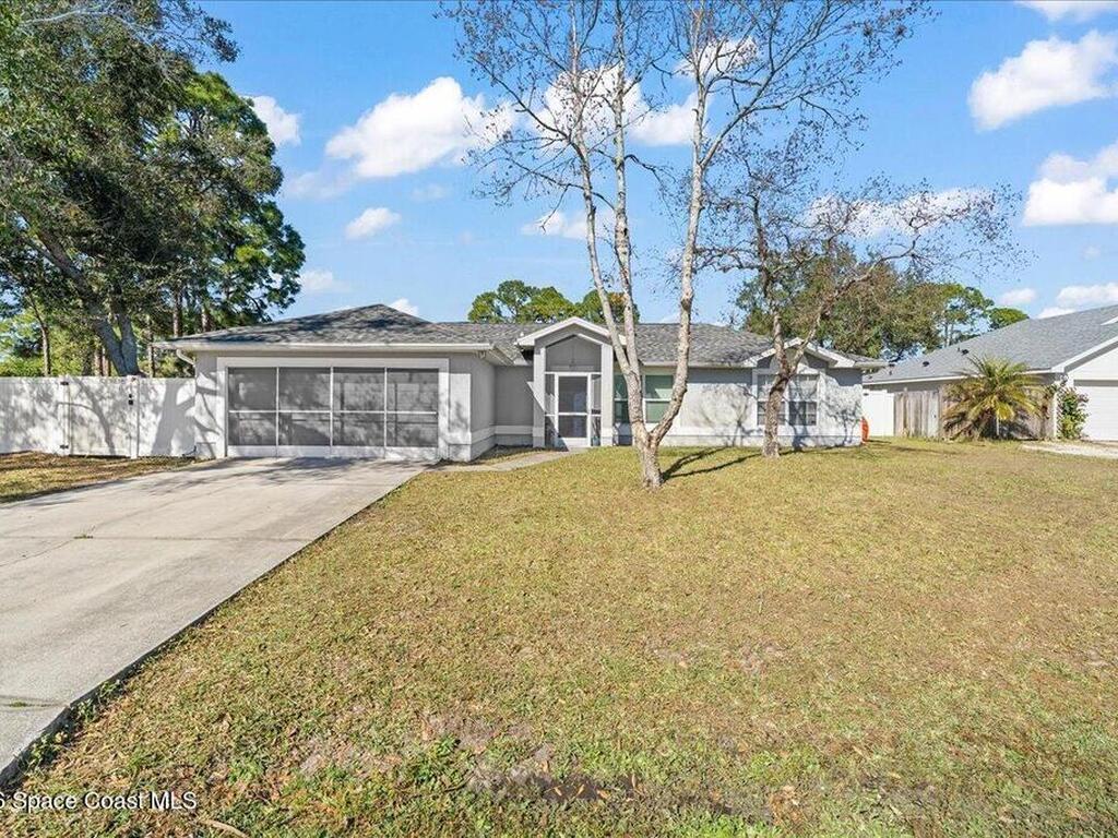 551 Brickell Street, Palm Bay, FL 32909