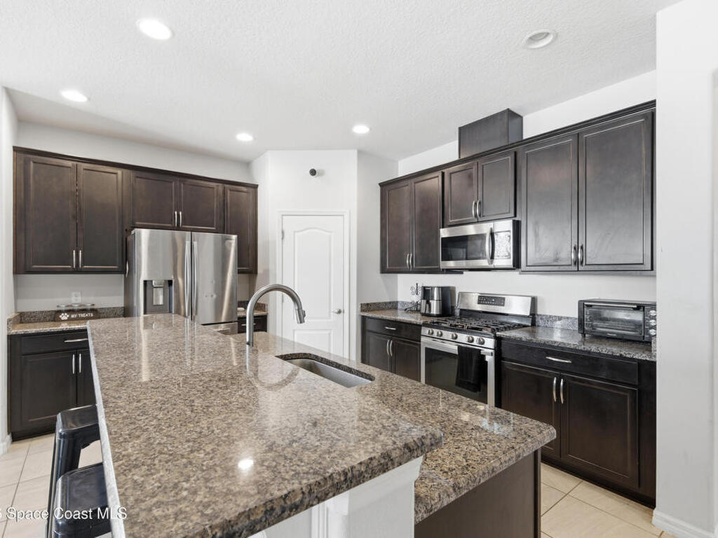 3253 Casare Drive, Melbourne, FL 32940