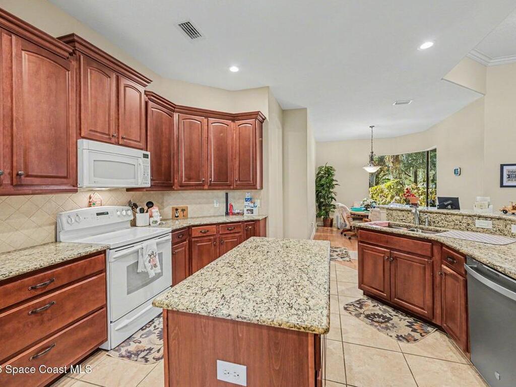 537 Acacia Avenue, Melbourne, FL 32904