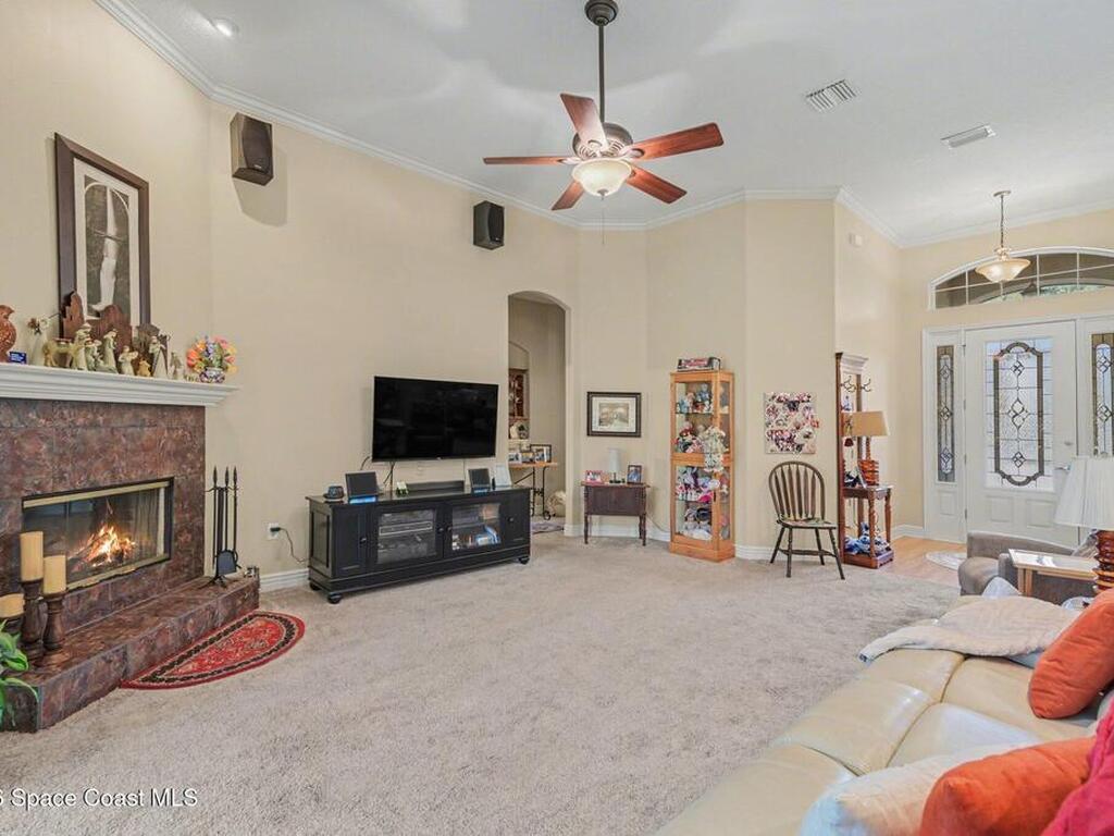 537 Acacia Avenue, Melbourne, FL 32904