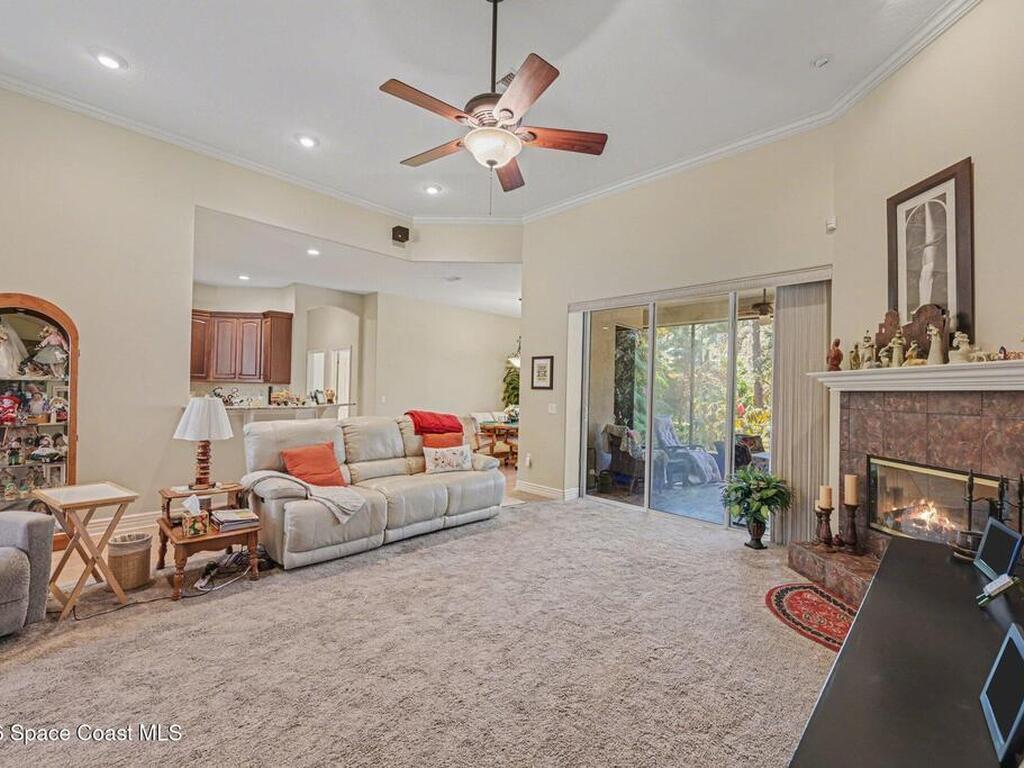 537 Acacia Avenue, Melbourne, FL 32904