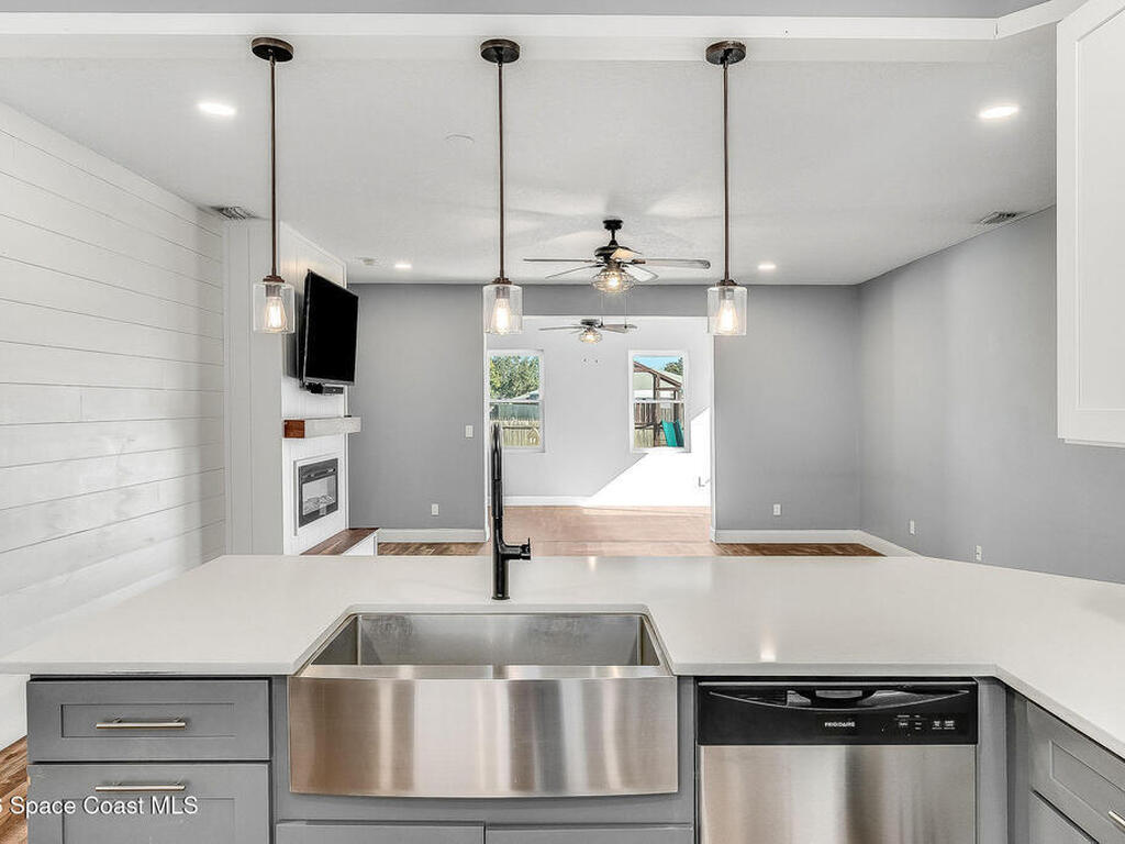 4030 Caparosa Circle, Melbourne, FL 32940