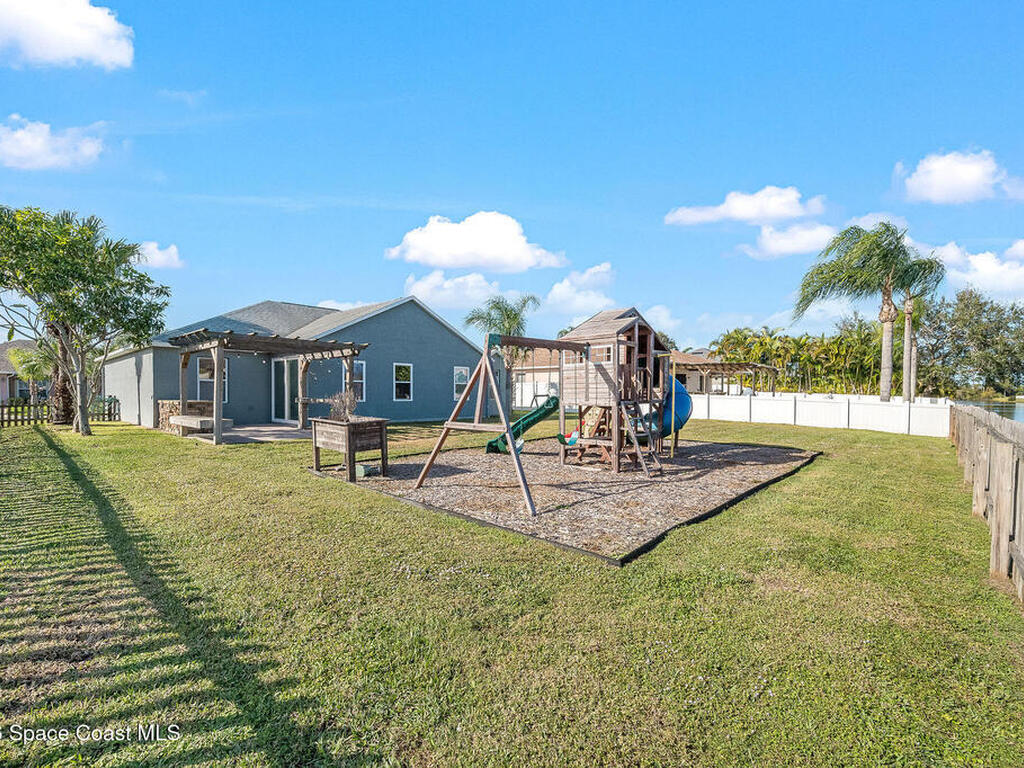 4030 Caparosa Circle, Melbourne, FL 32940