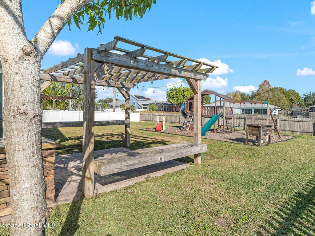 4030 Caparosa Circle, Melbourne, FL 32940