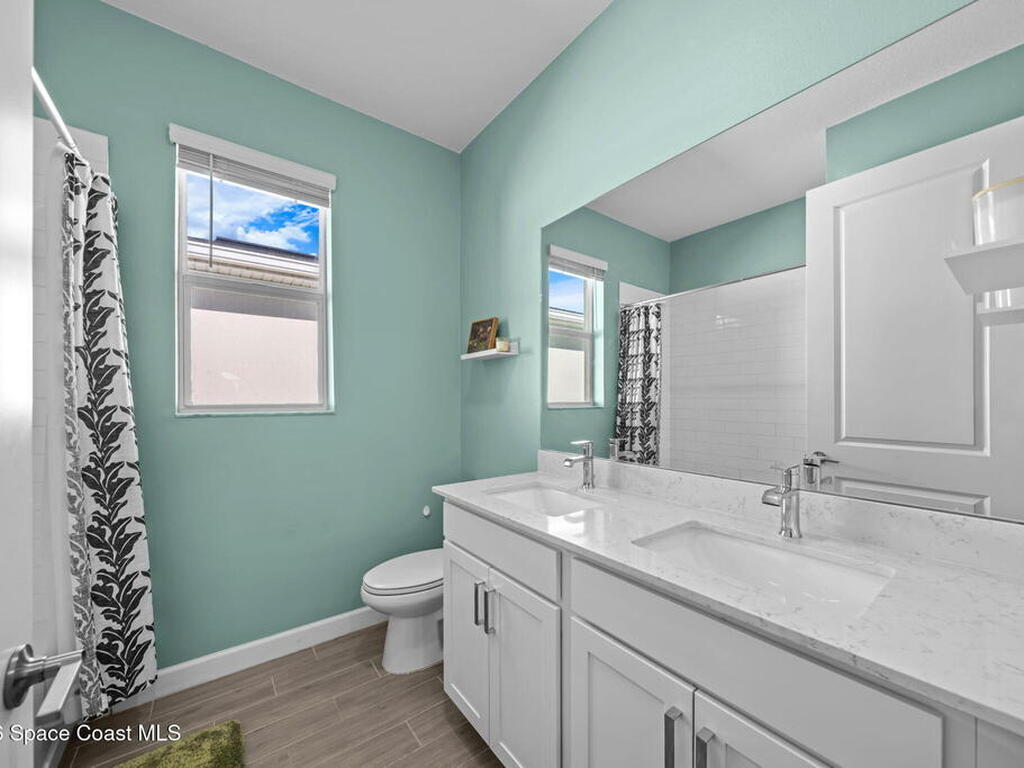 492 Veridian Circle, Palm Bay, FL 32907