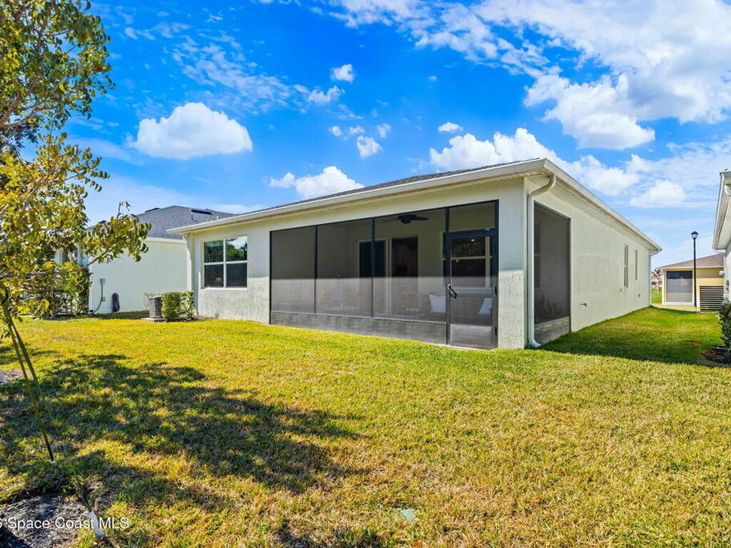 492 Veridian Circle, Palm Bay, FL 32907