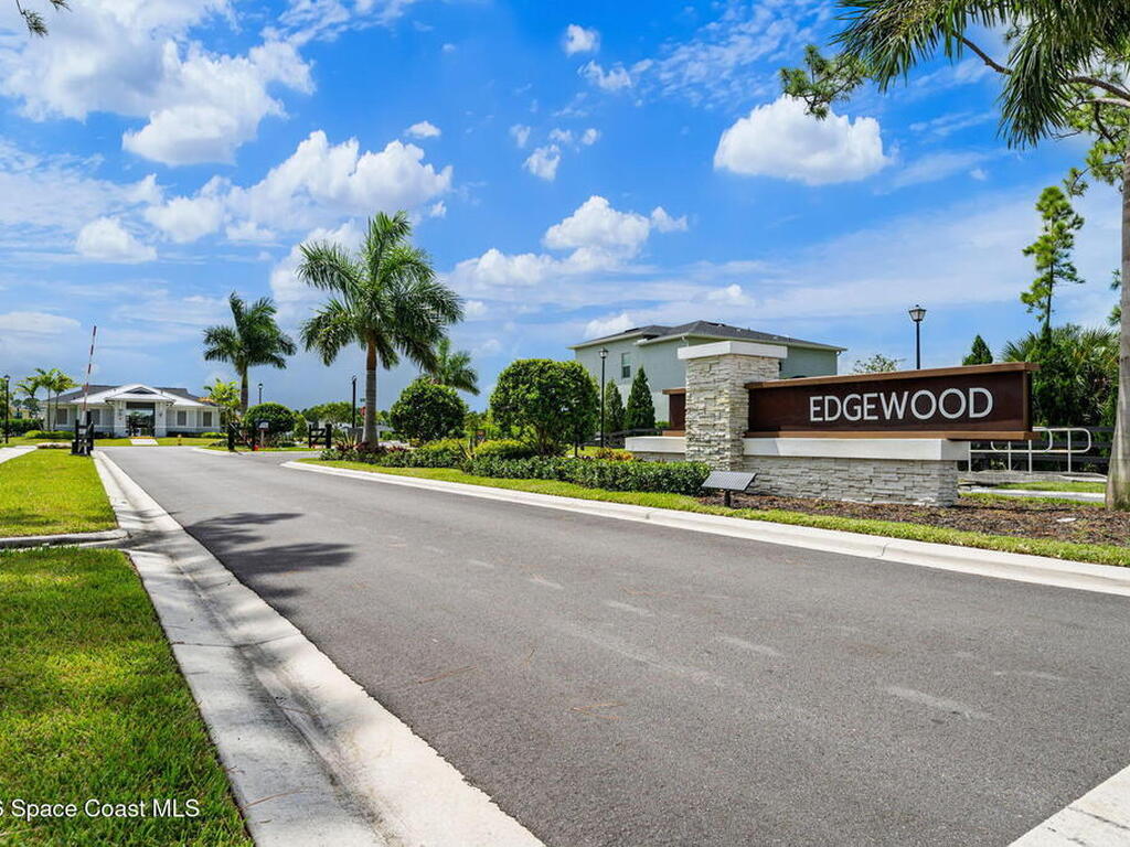 492 Veridian Circle, Palm Bay, FL 32907