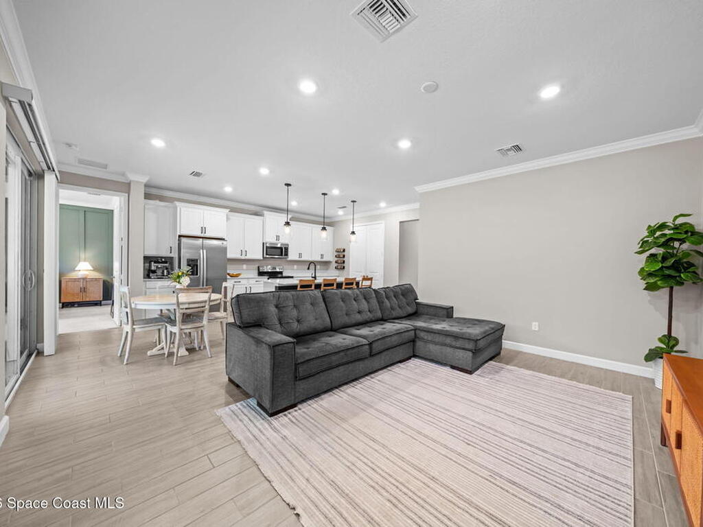 492 Veridian Circle, Palm Bay, FL 32907