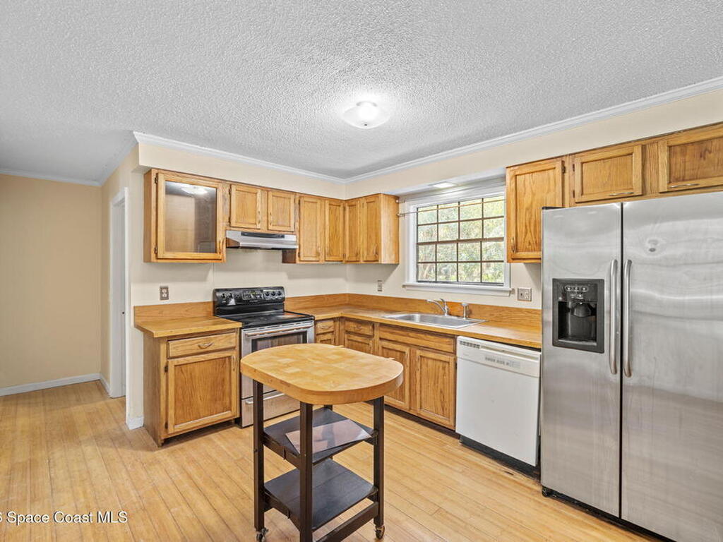 325 E Hall Road, Merritt Island, FL 32953