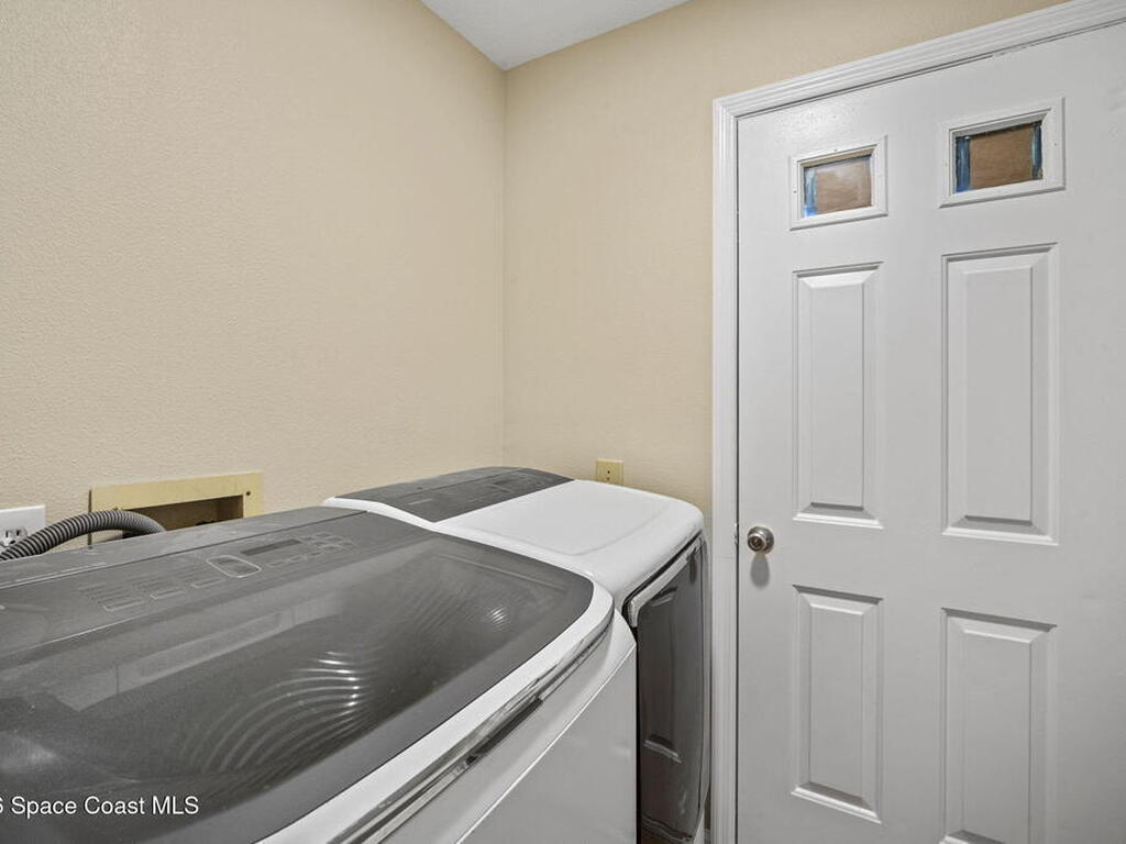 325 E Hall Road, Merritt Island, FL 32953