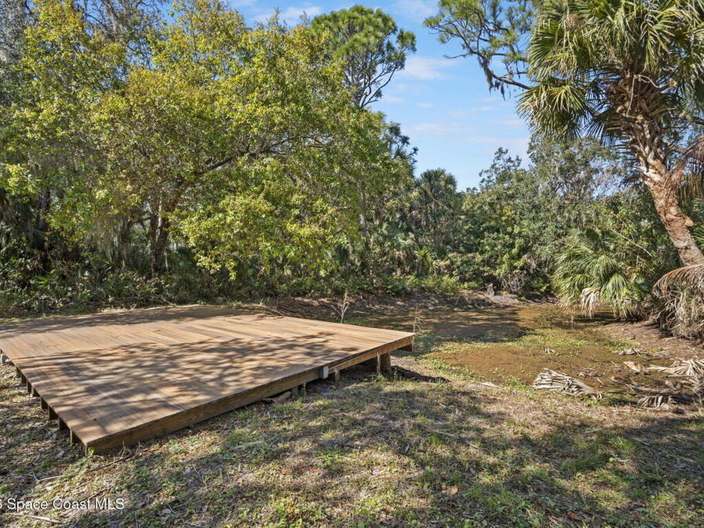 325 E Hall Road, Merritt Island, FL 32953