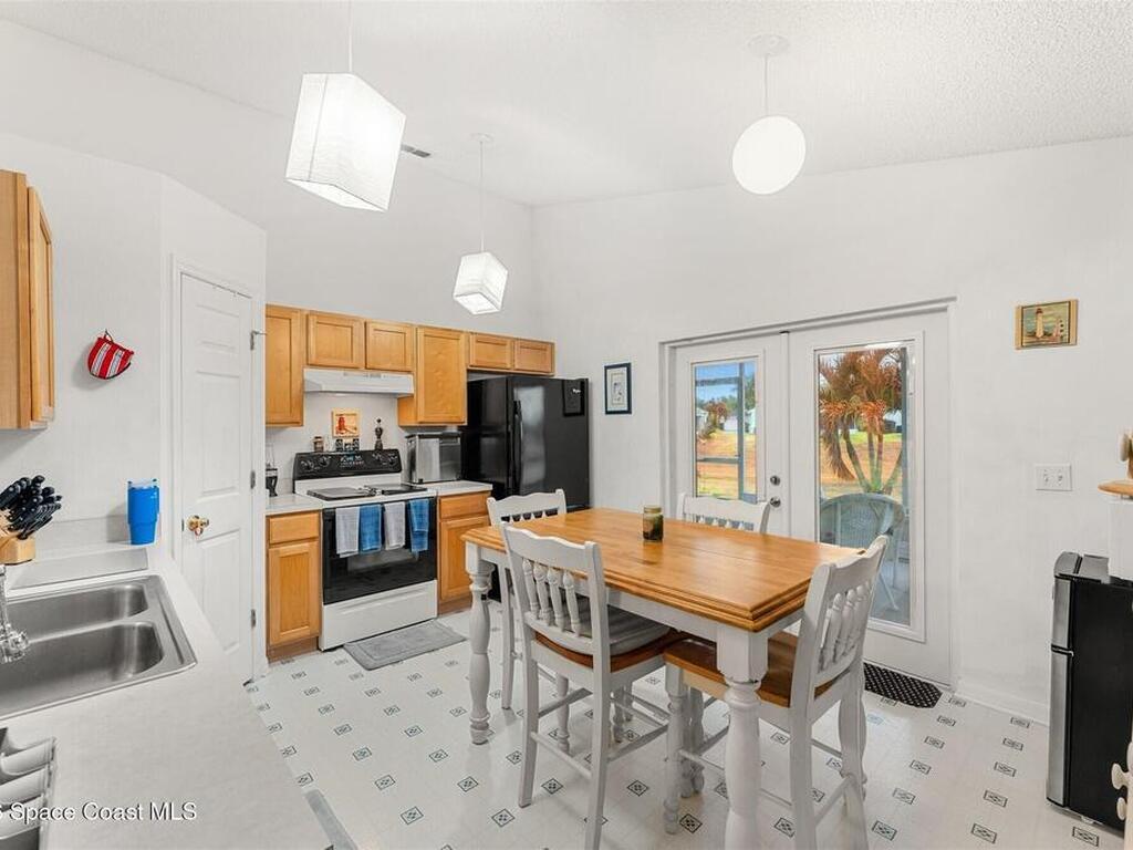 2047 Majestic Pine Court, Palm Bay, FL 32905