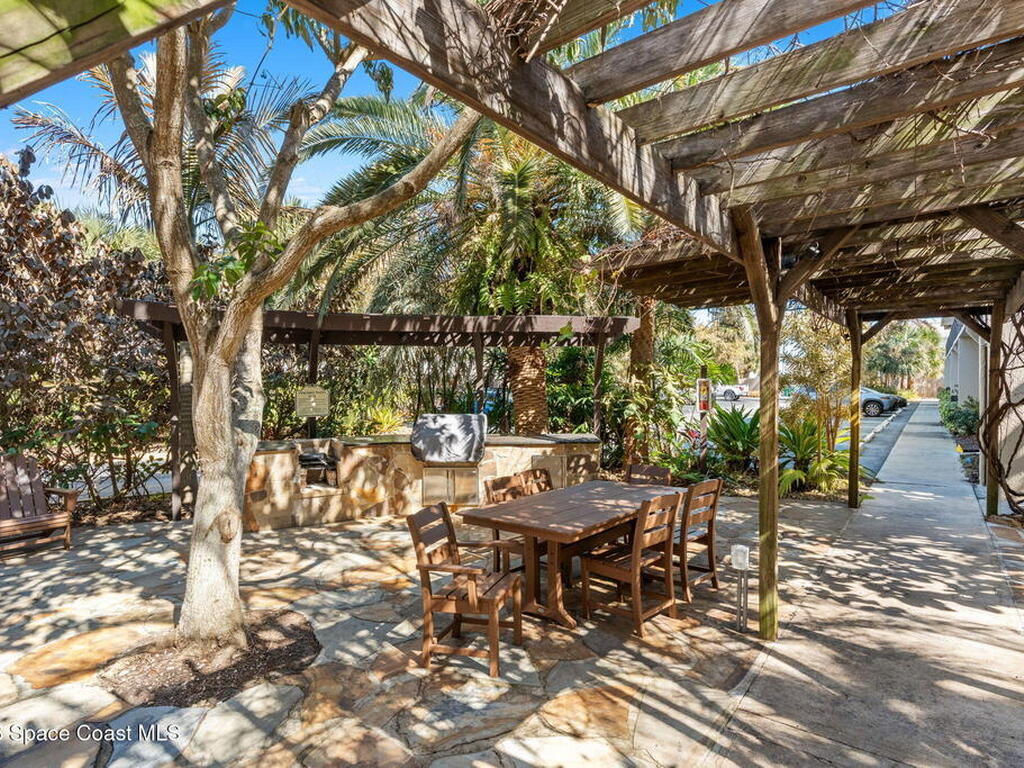 1010 Pinetree Drive, Indian Harbour Beach, FL 32937