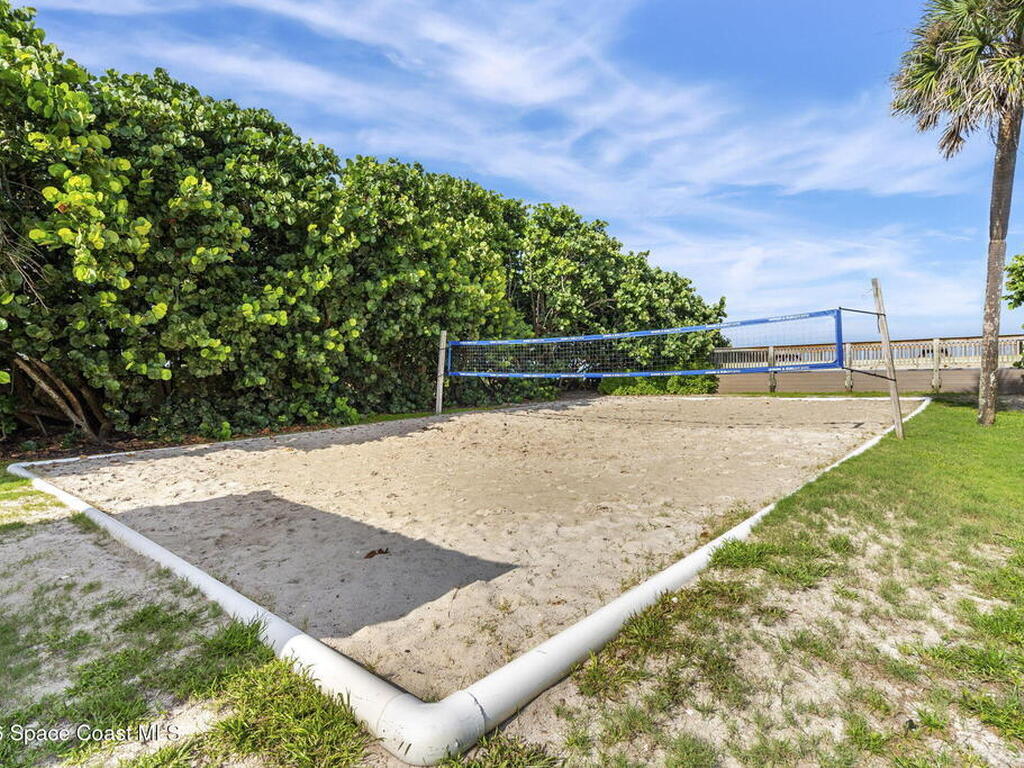 1010 Pinetree Drive, Indian Harbour Beach, FL 32937