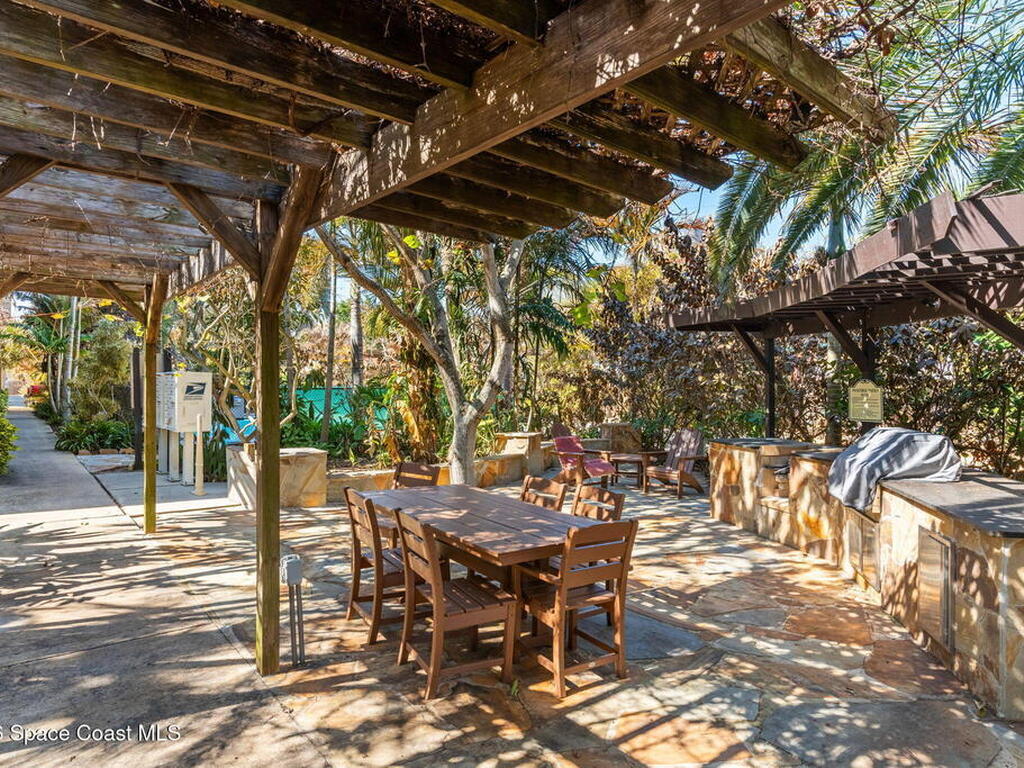 1010 Pinetree Drive, Indian Harbour Beach, FL 32937