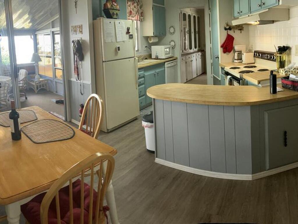 525 Kimberly Circle, Melbourne, FL 32904