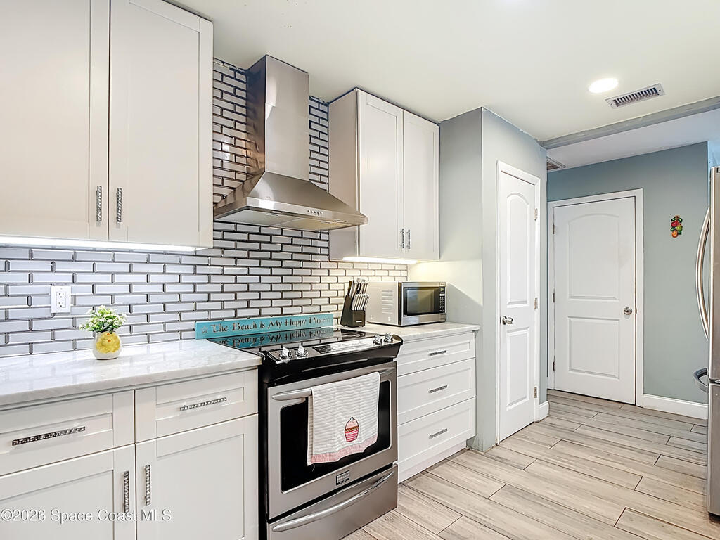 216 Greenwood Avenue, Lehigh Acres, FL 33936