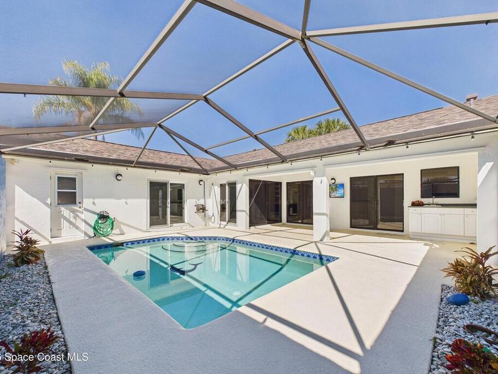 325 Country Walk Street, Melbourne, FL 32940