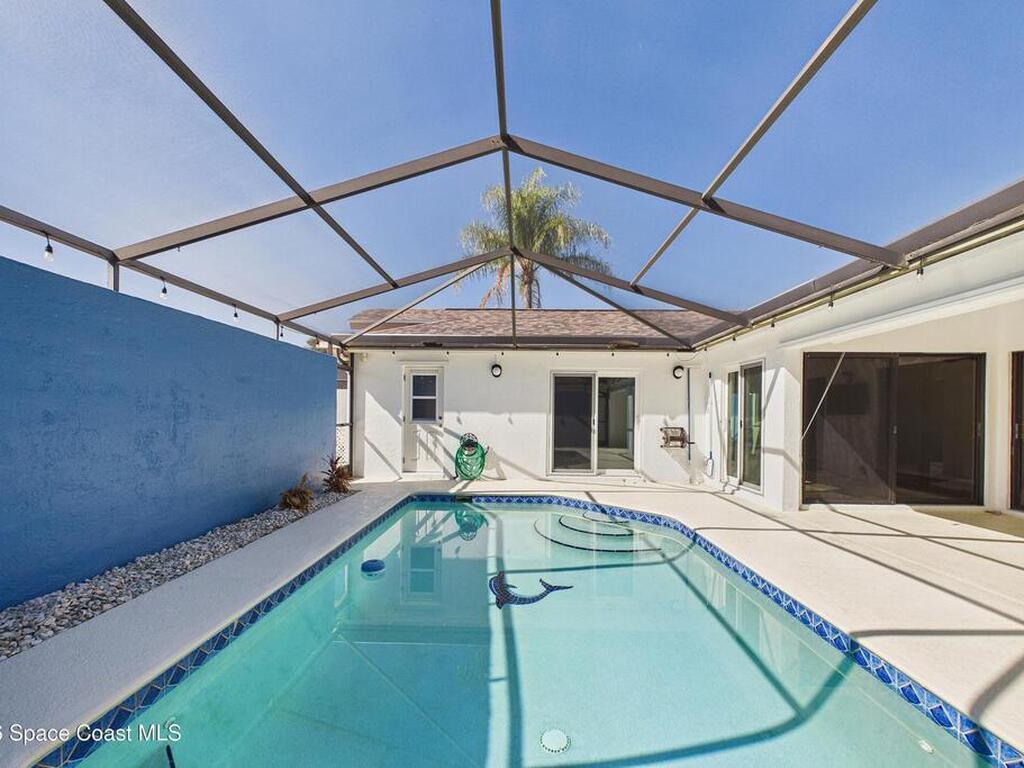 325 Country Walk Street, Melbourne, FL 32940