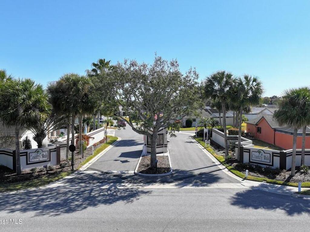 325 Country Walk Street, Melbourne, FL 32940