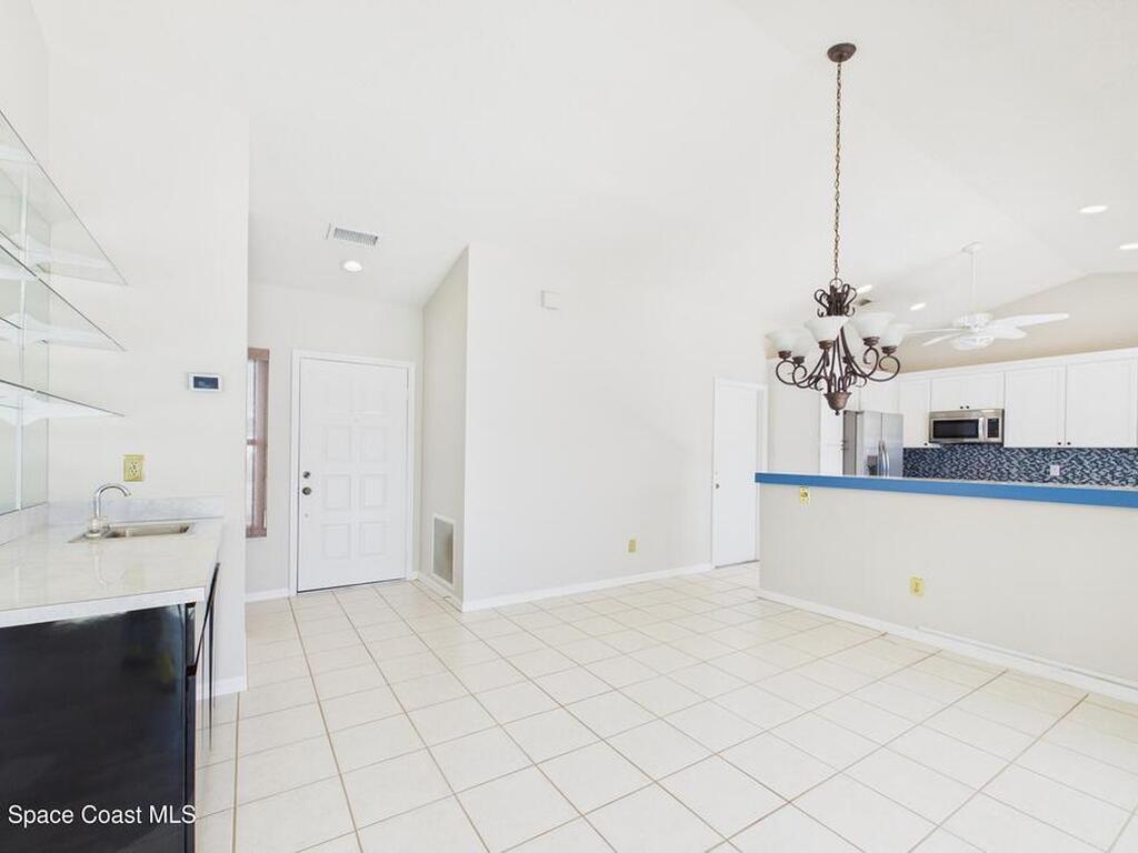 325 Country Walk Street, Melbourne, FL 32940