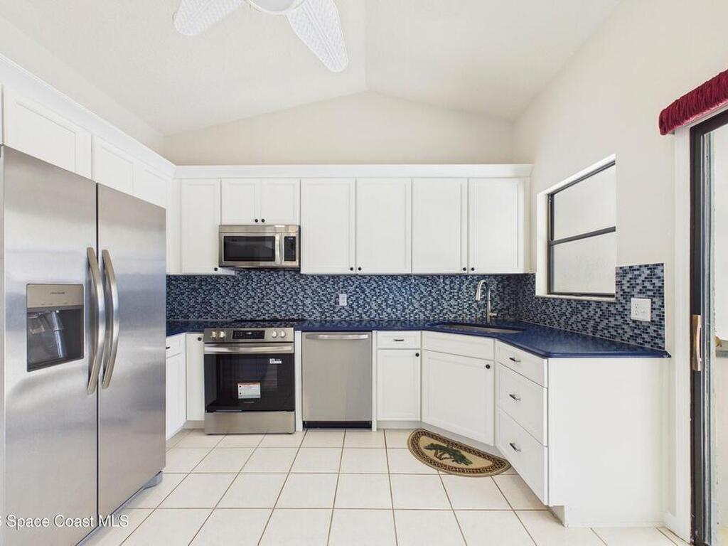 325 Country Walk Street, Melbourne, FL 32940